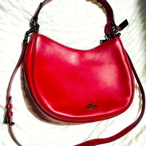 Coach - Nomad Hobo in glovetanned leather in oxblood red